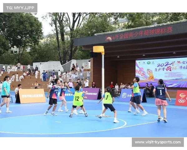 深圳青少年棒球锦标赛联席会于6月13日在华侨城高中成功举办 深圳青少年棒球锦标赛联席会于6月13日在华侨城高中成功举办