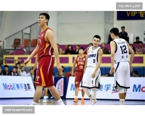 赵睿不满判罚冲撞裁判 遭停赛5场罚款10万元